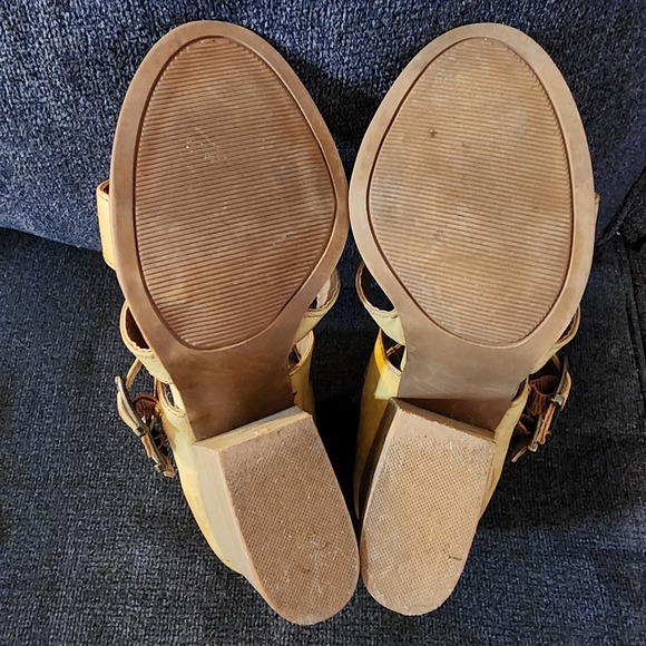 Y2k‎ Mudd Strappy Chunky Heel Back Zip Size 10 Beige Sandals - Picture 13 of 16